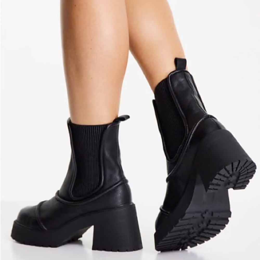 ASOS Black Chunky Platform Ankle Boots Size 8 EUC